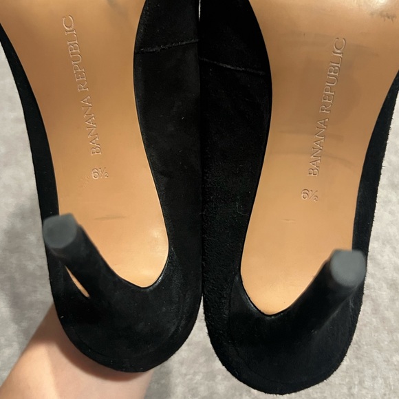 Banana Republic Heels - Picture 5 of 5